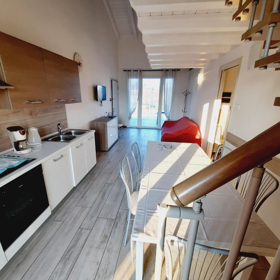 Villaggio Esmera Десенцано дел Гарда Екстериор снимка