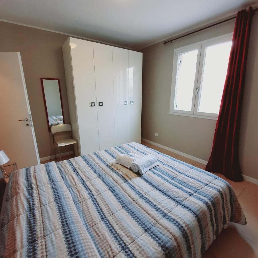 Villaggio Esmera Десенцано дел Гарда Екстериор снимка