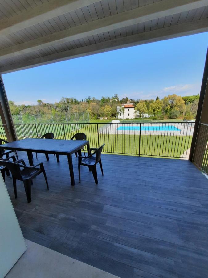 Villaggio Esmera Десенцано дел Гарда Екстериор снимка