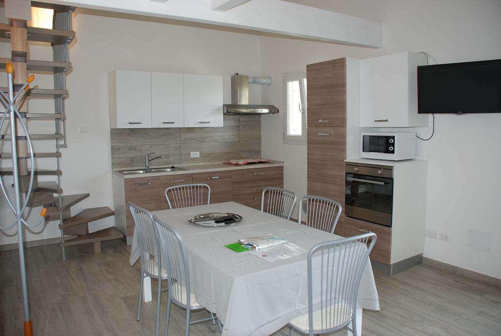 Villaggio Esmera Десенцано дел Гарда Екстериор снимка